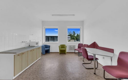 Kanceláře v klidné lokalitě HK