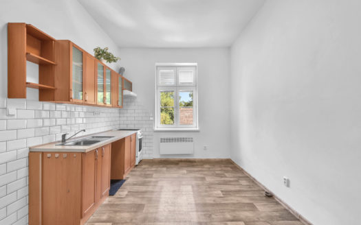 Zděný byt 2+kk s balkonem