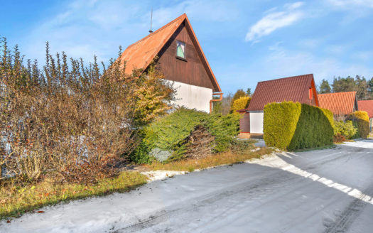 Prodej rekreační chaty se zahradou