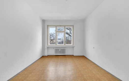 Pronájem prostorného bytu 3+1 s balkonem