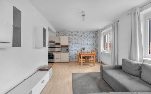 Prostorný zděný byt 2+kk v centru HK